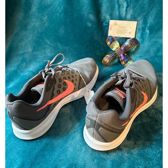 Nike | Womens | Downshifter 7 | Size 10 | Running Trainers | Color: 852466-001 - Picture 6 of 9